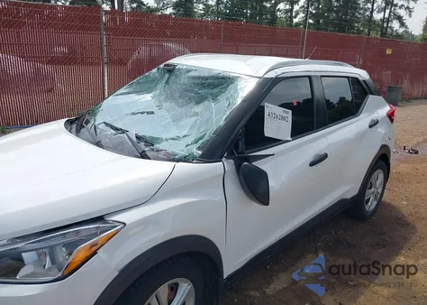 2018 Nissan Kicks S из США, поврежденный, VIN 3N1CP5CU3JL521600